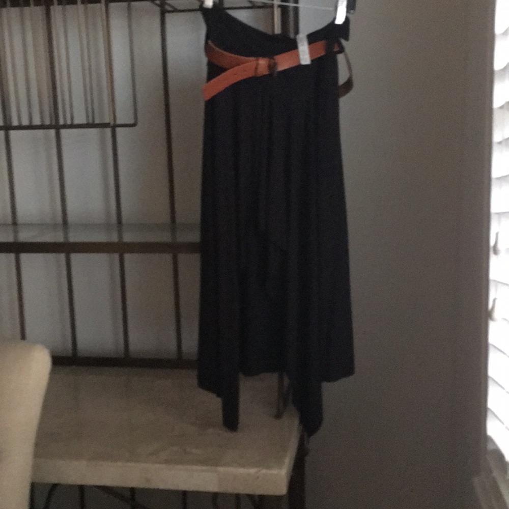 Black hi-lo skirt with tan belt